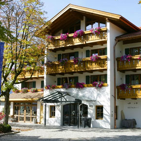 Hotel Maximilian Oberammergau - das top Feeling Hotel in den Ammergauer Alpen
